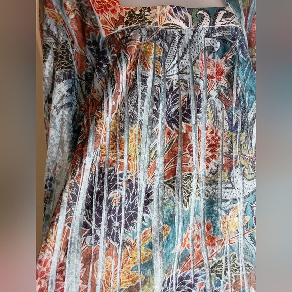 Radiant Elegance: A Tapestry of Colors and Patterns(#1,168) - Picture 5 of 6